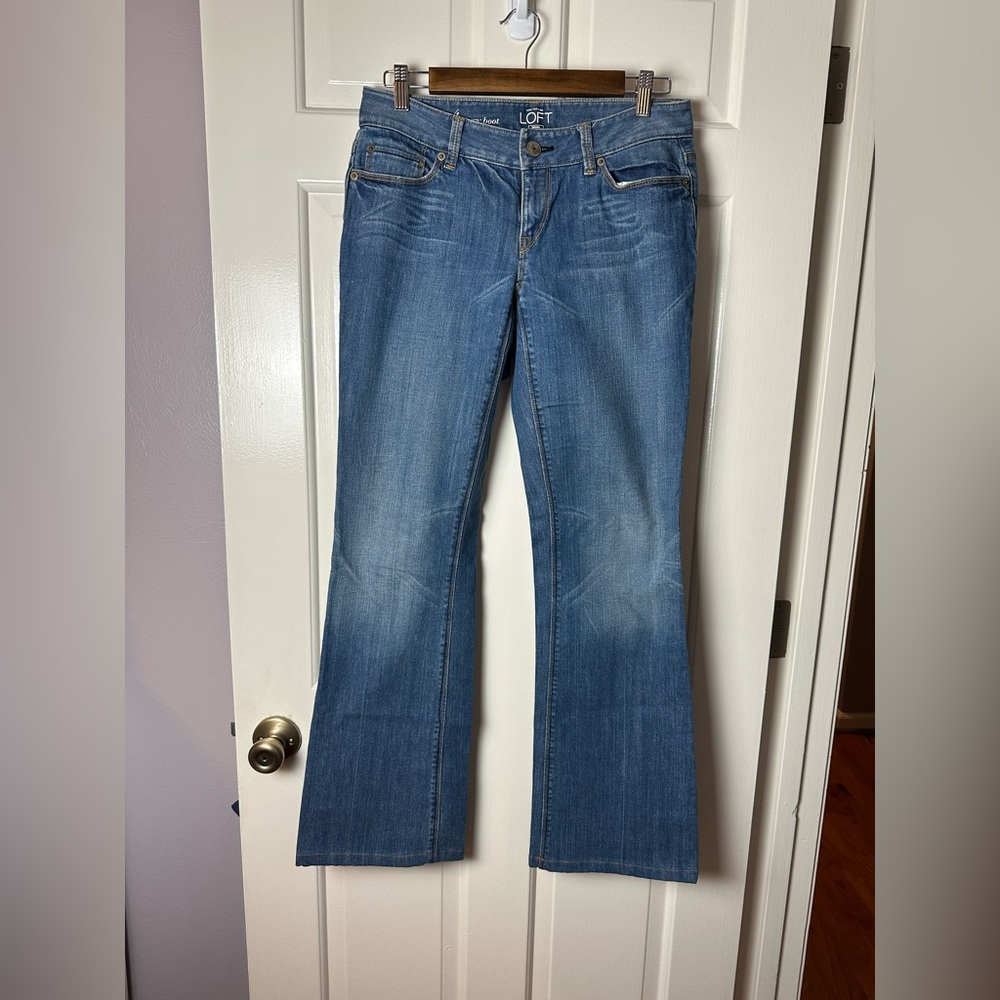 Jeans.  Curvy. Boot